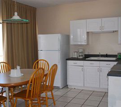 Island Inn Beach Resort - Treasure Island, FL