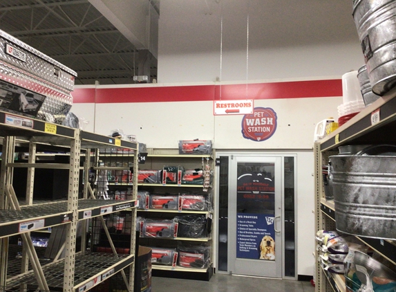 Tractor Supply Co - Topeka, KS