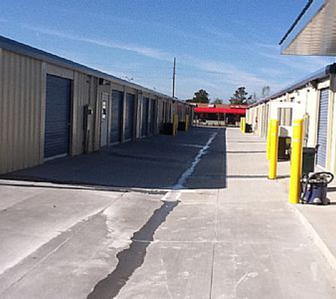 Pinnacle Storage - Air Station - Jacksonville, NC