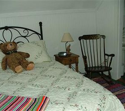 Rendezvous Bed and Breakfast - Lowell, VT