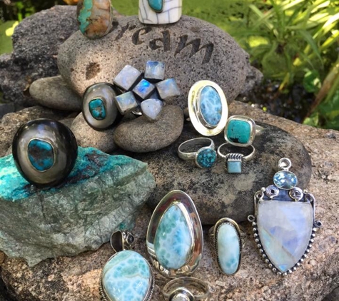 Indigo Rose Books & Gifts - Fort Collins, CO. Magical gemstones ������������‍♂️