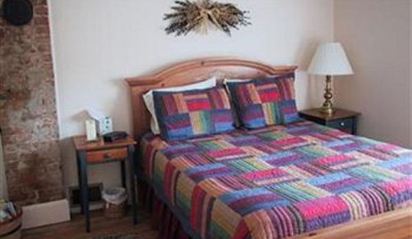 Rainbow Ridge Farms Bed & Breakfast - Onalaska, WI