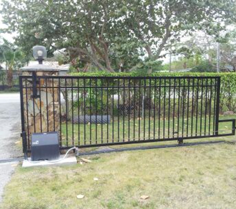 easy smart gate - hialeah, FL