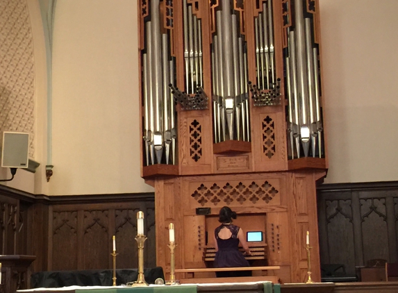 Resurrection Lutheran Church - Chicago, IL