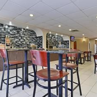 Microtel Inn & Suites by Wyndham Ft. Worth North/At Fossil - Fort Worth, TX