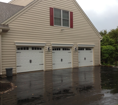 E & E Siding - Gap, PA. New Vinyl Siding and Garage Doors