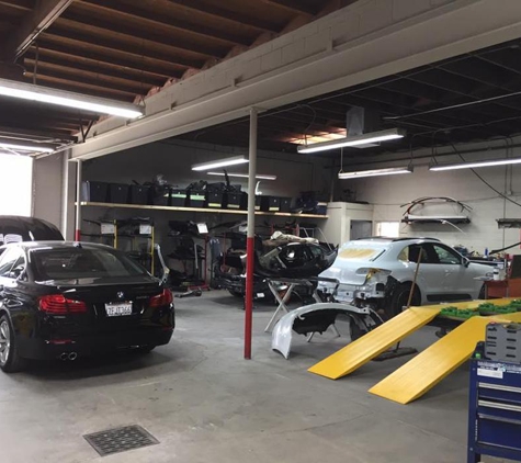 Precision Auto Body - Reseda, CA