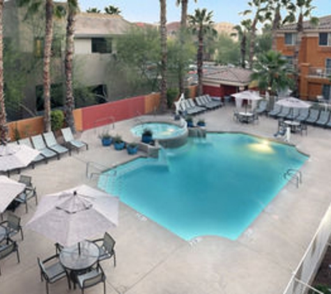 Holiday Inn Express & Suites - Scottsdale - Old Town - Scottsdale, AZ