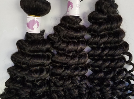 Royal T Hair and Couture - Hillside, NJ