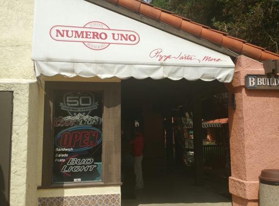 Numero Uno - Santa Clarita, CA. Entrance