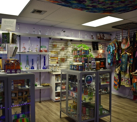 Up in Smoke - Cape Coral, FL. CBD - Kratom - Glass - Tye Die - Gifts