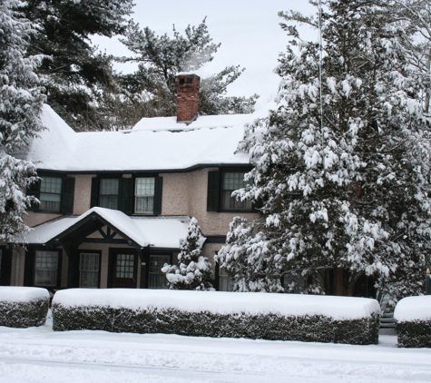 Pinecrest Bed & Breakfast - Asheville, NC