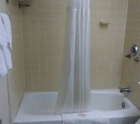 Baymont Inn & Suites - Shreveport, LA