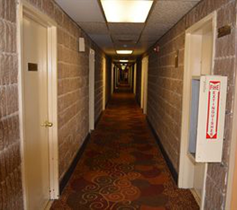 Travelodge by Wyndham Avenel Woodbridge - Avenel, NJ