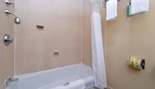 Americas Best Value Inn - Eau Claire, WI