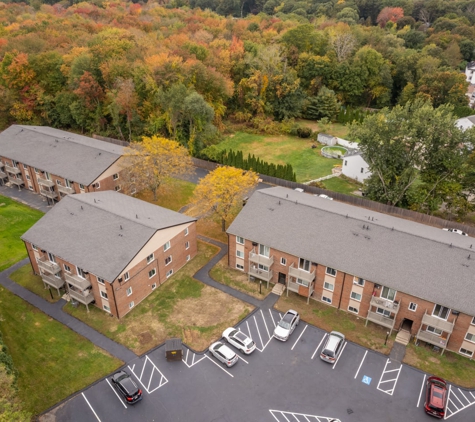 Flats at Merrill Pond - Worcester, MA