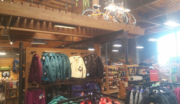 Rei - Roseville, CA