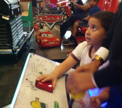 Chuck E. Cheese's - Miami, FL