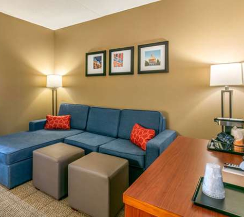 Comfort Inn & Suites Nashville Franklin Cool Springs - Franklin, TN