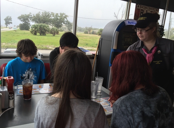 Waffle House - Gulfport, MS