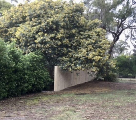 Straightline Fencing - Dodges Ferry, TAS. My new 1.8M x 15M privacy fence.
