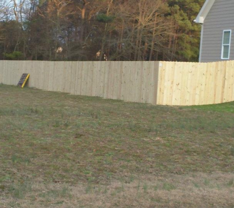 Apex Fence Builders - Youngsville, NC