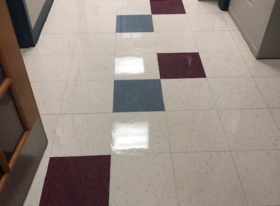 Newsome's Building Services - Warsaw, IN. 20 year old floor looks like new again