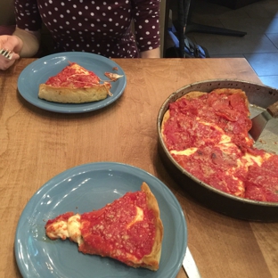 Lincoln Square - Lou Malnati's Pizzeria - Chicago, IL