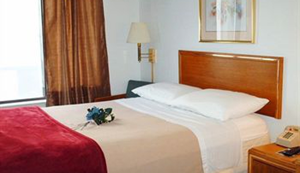 Americas Best Value Inn - Fort Atkinson, WI