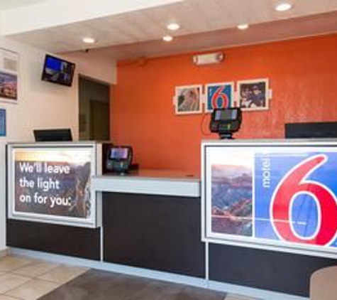 Motel 6 - Longview, TX