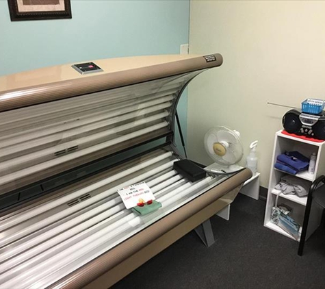 Sunlife Tanning Studio - Waunakee, WI