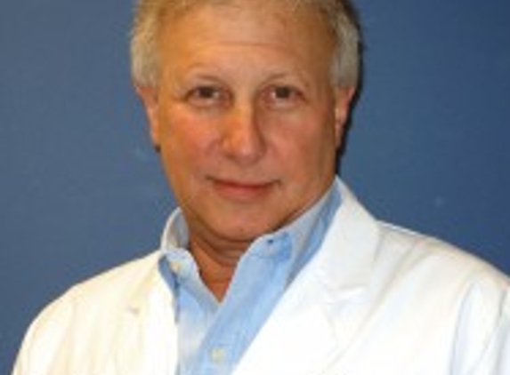 Dr. Wayne Howard Wertheim, MD - Roslyn Heights, NY