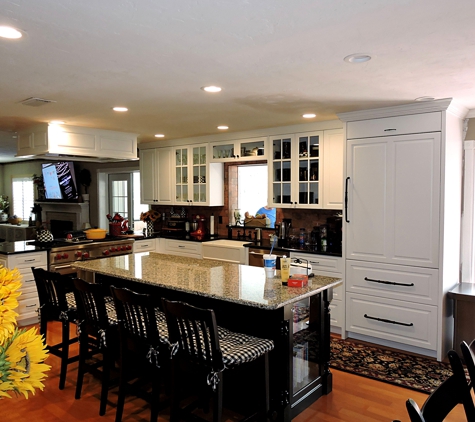 Grady Cabinet Works Inc - Gainesville, FL. Custom Kitchen Arctic White