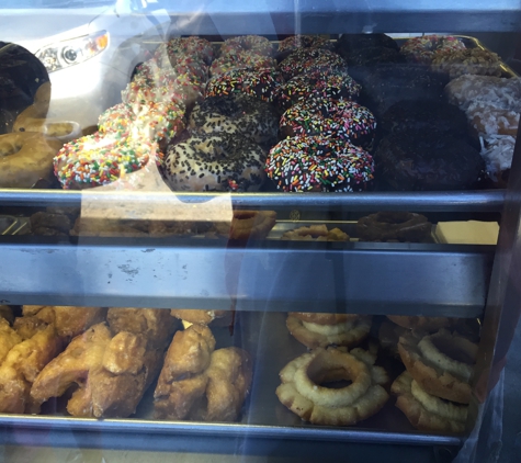 Pronto Donuts - Monterey Park, CA. Good donut selection