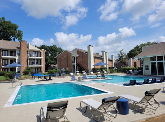 Peppertree Apartment Homes - Lafayette, LA