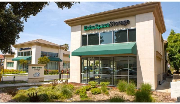 Extra Space Storage - Thousand Oaks, CA