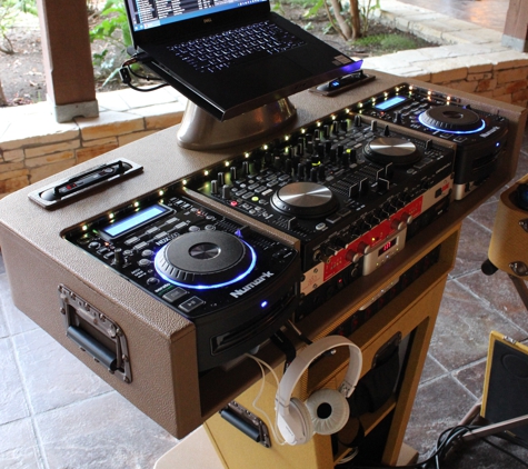 DJ Enterprises Mobile Disc Jockey - Hollister, CA. Wedding DJ in Hollister DJ Booth