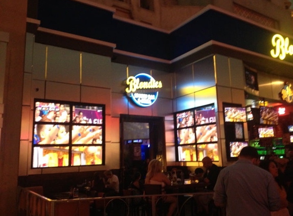 Blondies Sports Bar & Grill - Las Vegas, NV