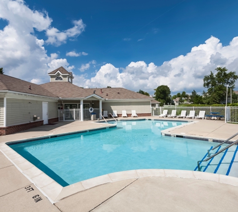 Pebble Creek Apartments - Southfield, MI