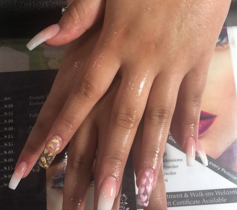 fabulash nails and dayspa - Rocklin, CA. Ombre pink & white