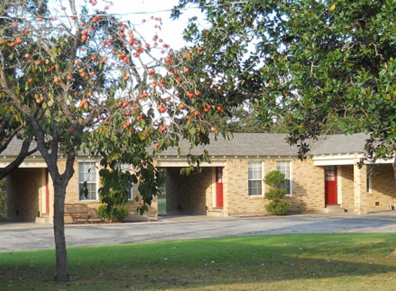 Town Cottages - Flatonia, TX