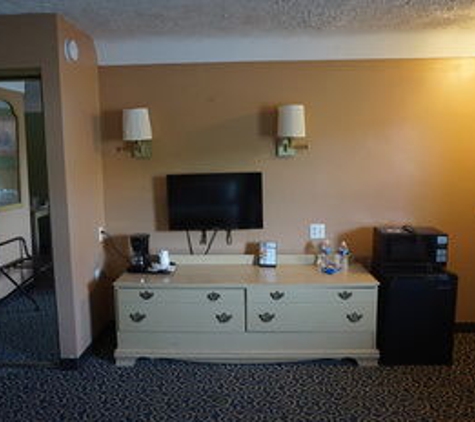 Bellevue Hotel & Suites - Bellevue, OH