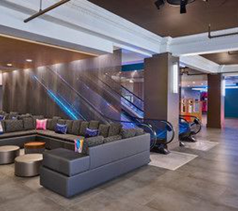 Aloft Hotels - Houston, TX