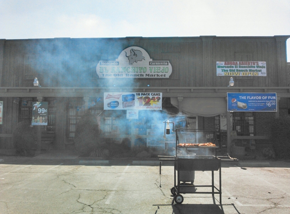 Mercado El Ranchito Viejo / The Old Ranch Market - Porterville, CA