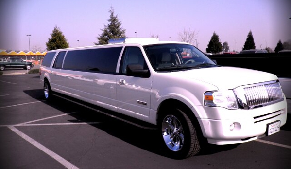 Absolute Luxury Limousine - Fresno, CA