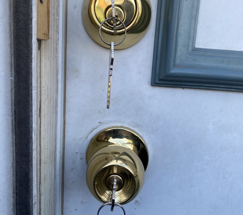 24 Hour Mobile Locksmith & Lock Change - Fresh Meadows, NY. 24 HOUR LOCKOUT SERVICE QUEENS NY CALL! ( 917 ) 971-1279