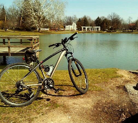 Lakeside Park & Rose Garden - Fort Wayne, IN