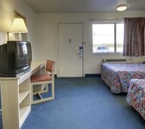 Motel 6 - Hays, KS