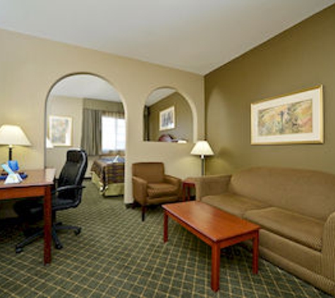 Best Western Plus Tulsa Inn & Suites - Tulsa, OK