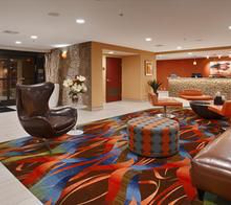 Best Western Plus Fresno Airport Hotel - Fresno, CA